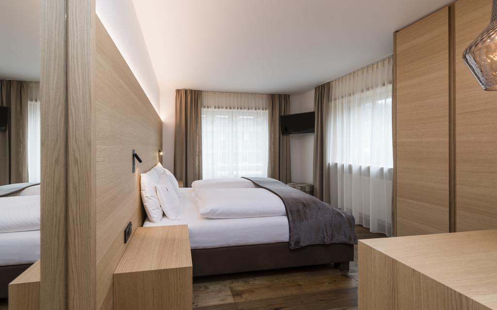 Villa Tony - Small Romantic Hotel Corvara In Badia Esterno foto