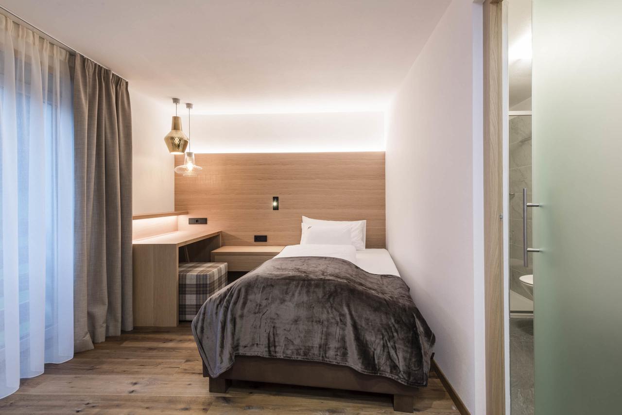 Villa Tony - Small Romantic Hotel Corvara In Badia Esterno foto