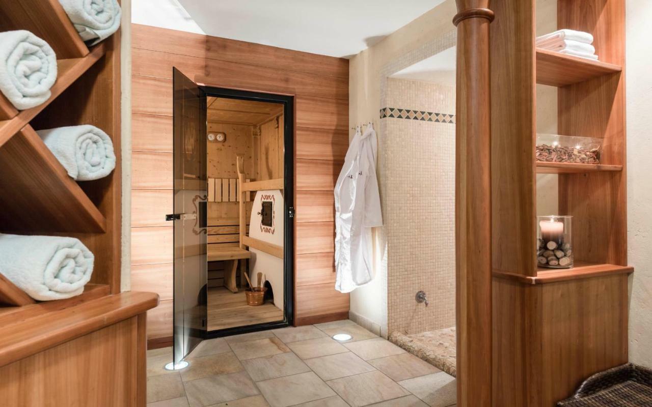 Villa Tony - Small Romantic Hotel Corvara In Badia Esterno foto